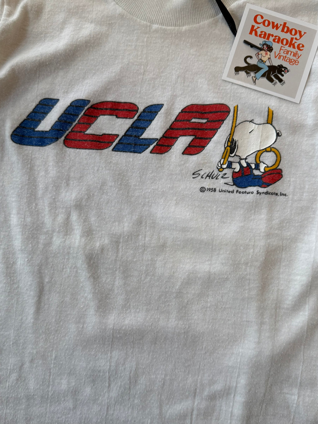 Kids Vintage 1980s Peanuts X UCLA TShirt size 4-6