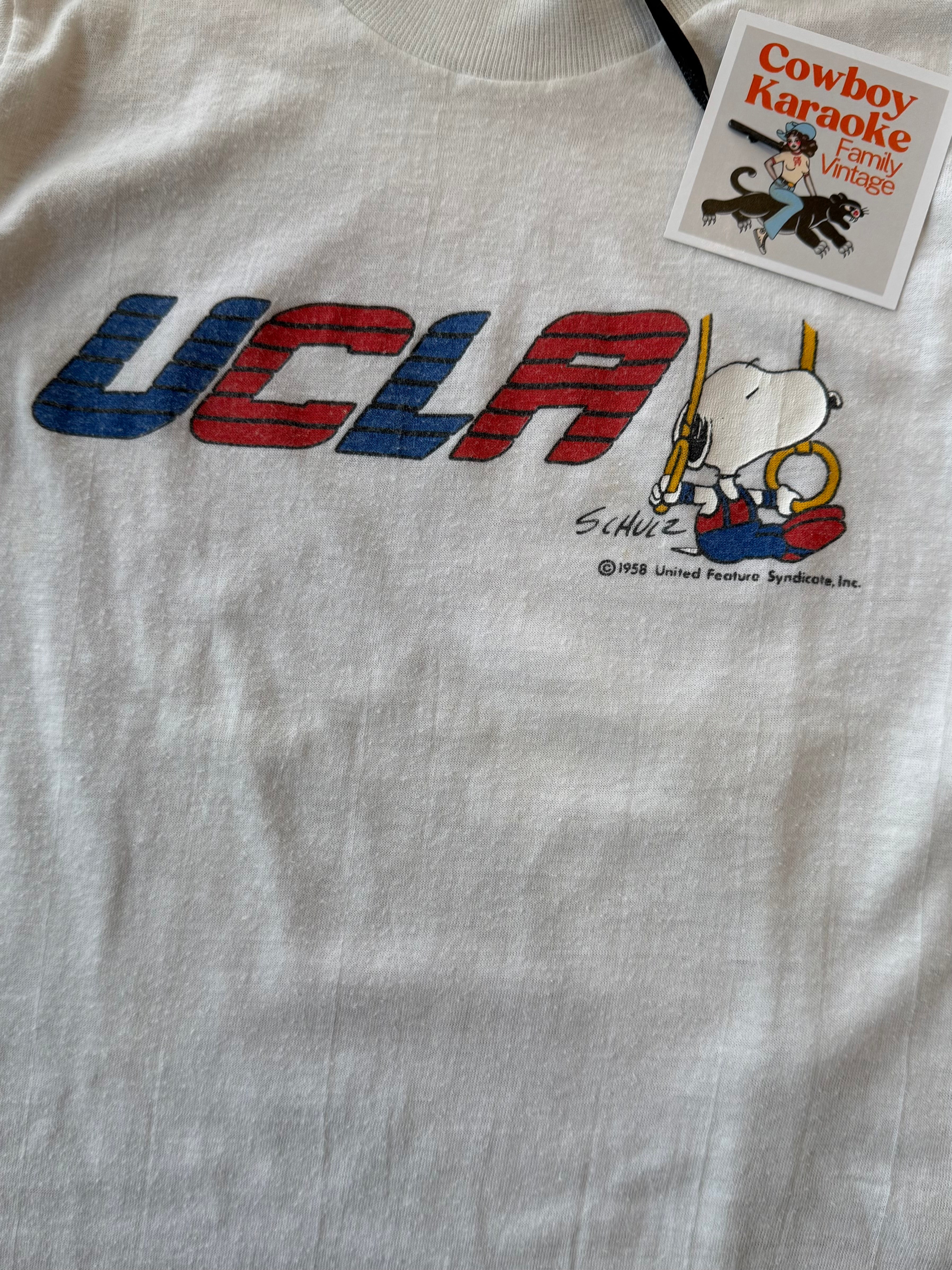 Kids Vintage 1980s Peanuts X UCLA TShirt size 4-6